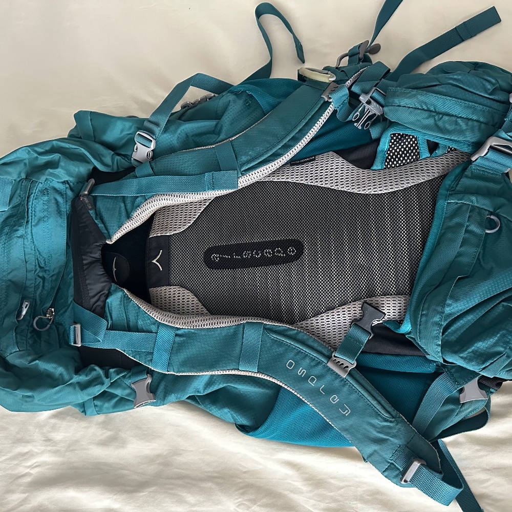 Osprey Women's Kyte 46 Backpack pre-owned